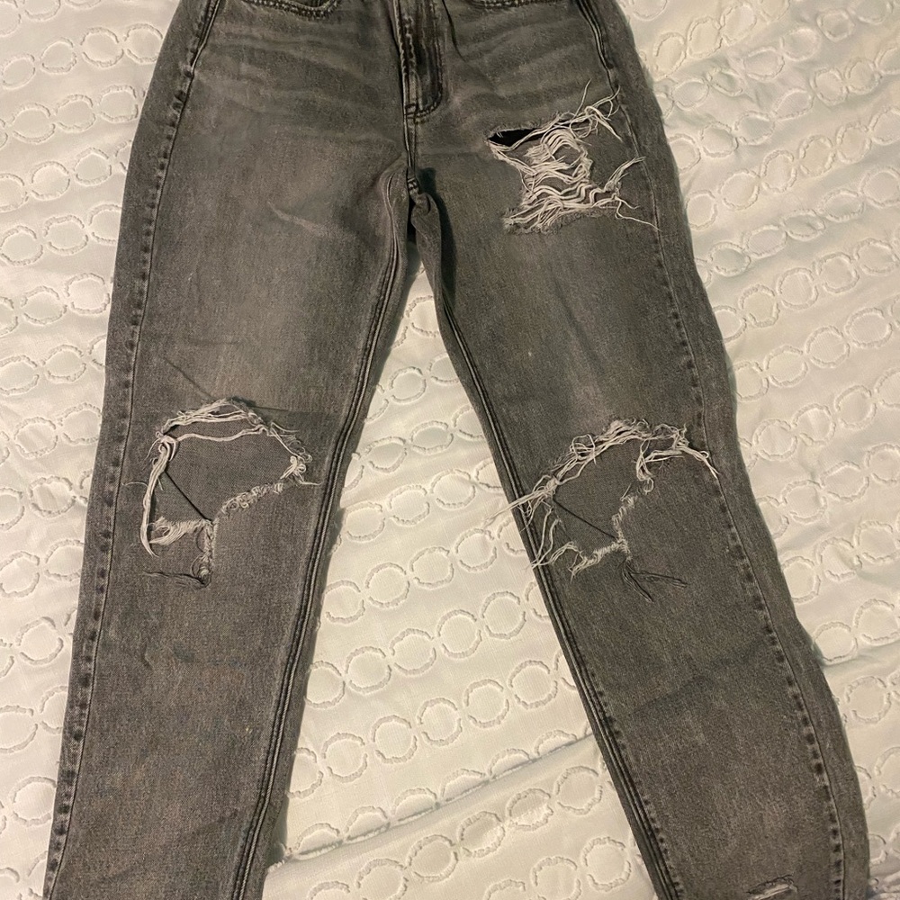 American Eagle Straight Leg Mom Jeans